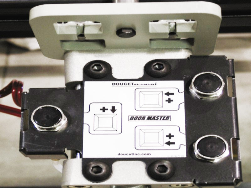 Single Door Assembly - Miter Door Clamp - Doucet SDM - Push Button Adjustment